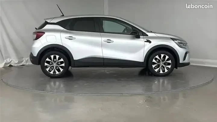 Renault Captur 2024 photo 4