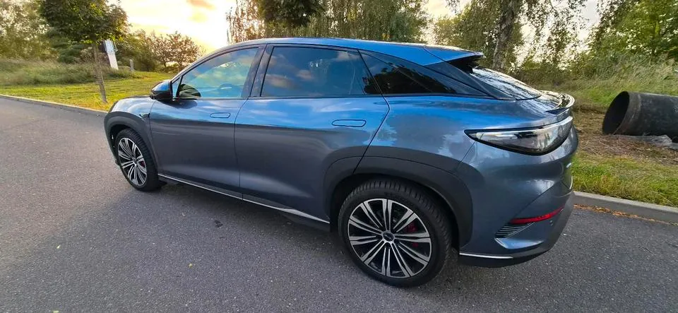 BYD Sealion 7