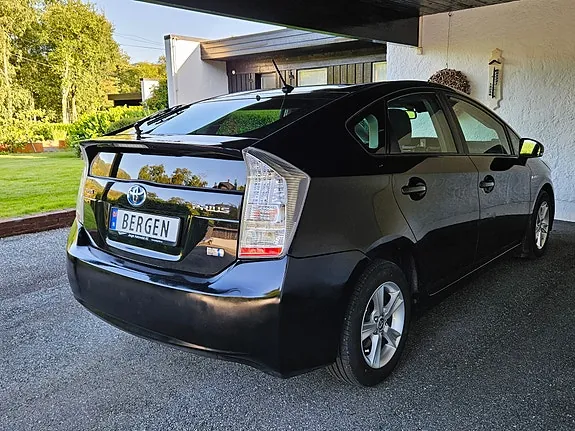 Toyota Prius 2011 photo 5