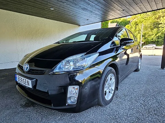 Toyota Prius 2011 photo 2