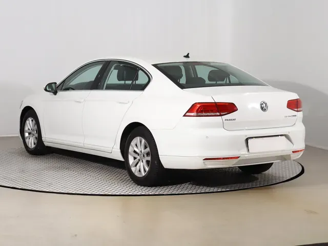 Volkswagen Passat 2015 photo 3