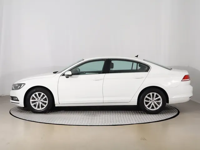 Volkswagen Passat 2015 photo 2
