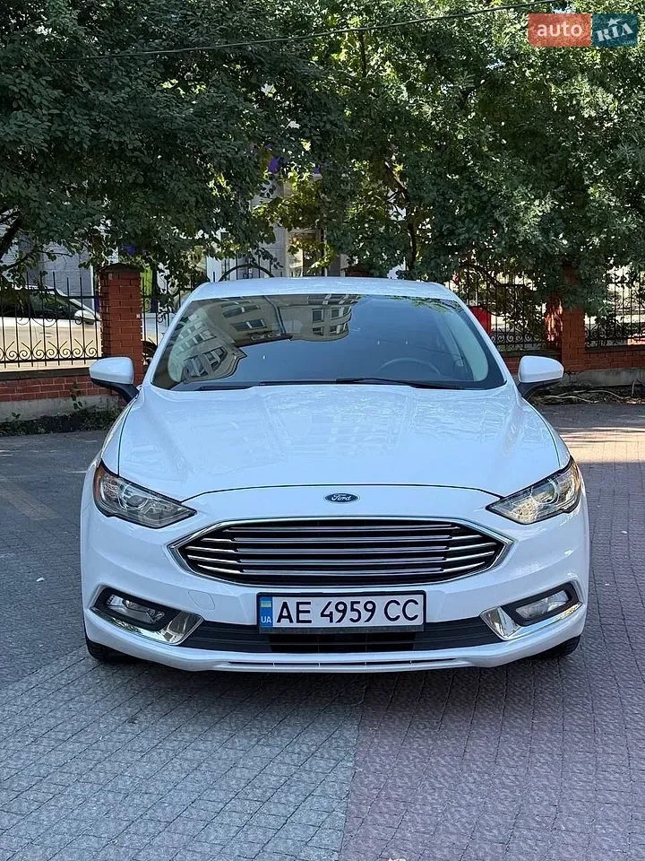Ford Fusion 2017 photo 2