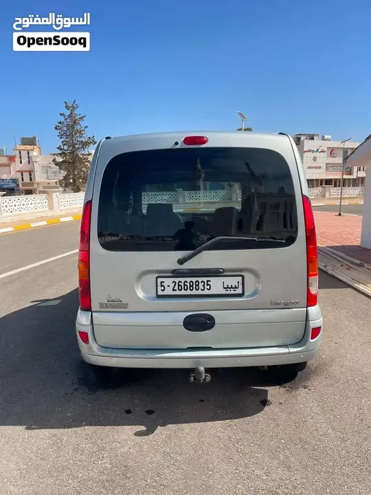 Renault Express 2010 photo 2
