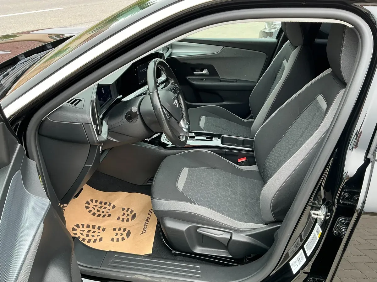 Opel Mokka-E 2021 photo 3