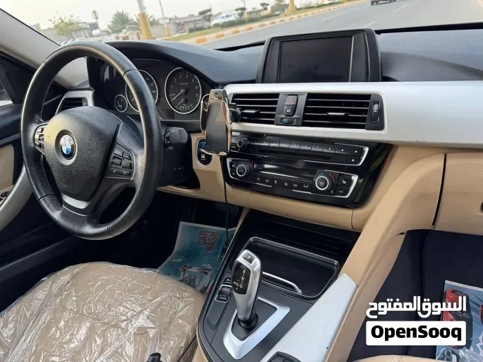BMW 3 Series 2018 photo 3