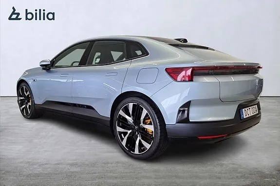 Polestar 4 2025 photo 2