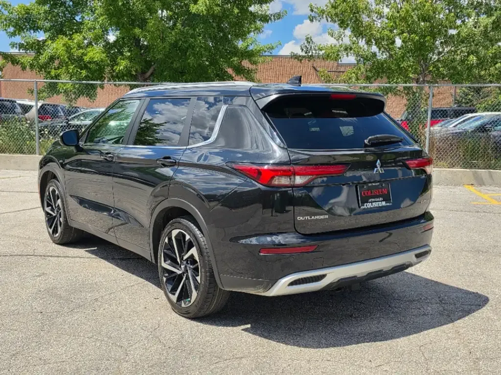 Mitsubishi Outlander 2022 photo 3
