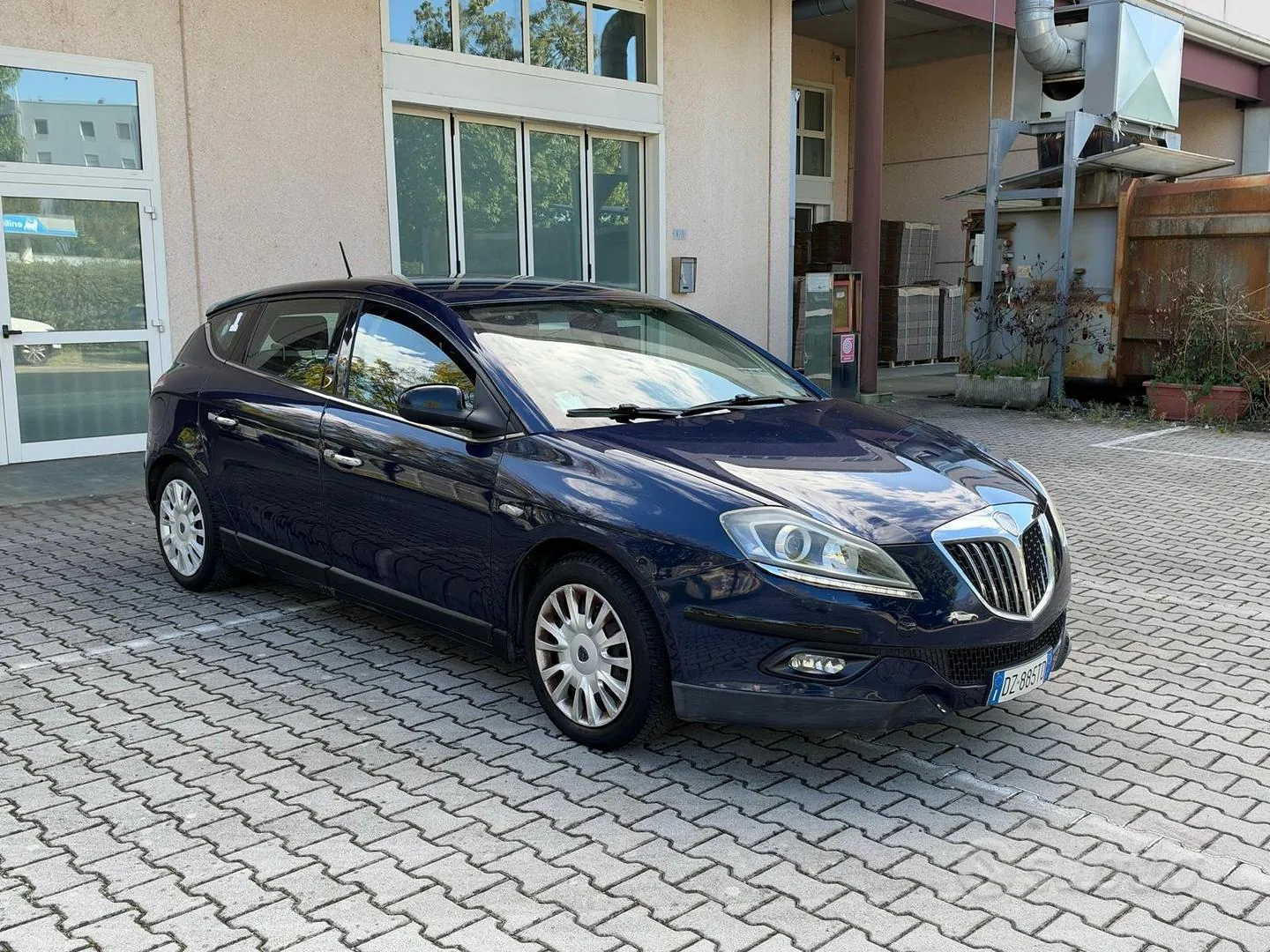 Lancia Delta 2010 photo 2