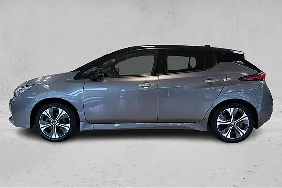 Nissan Leaf 2021 photo 2