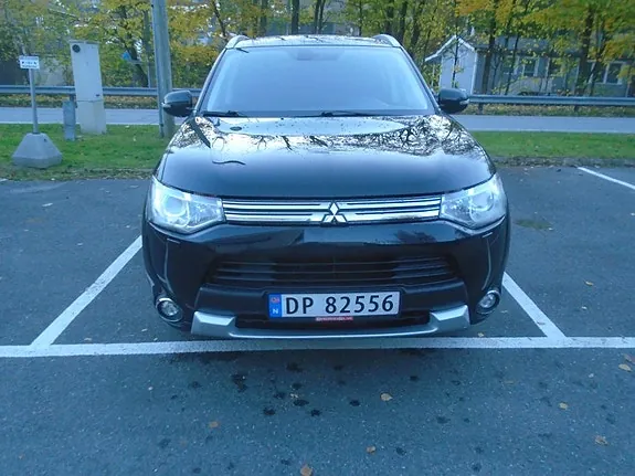 Mitsubishi Outlander 2015 photo 2