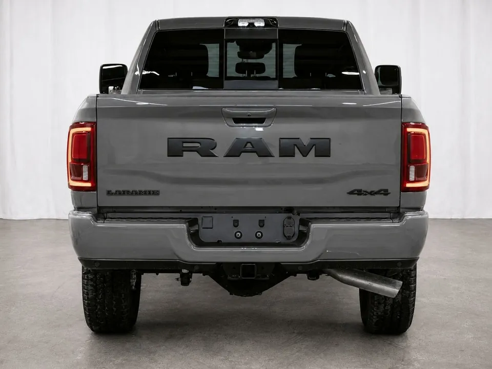 Ram 3500 Laramie 2026 photo 5