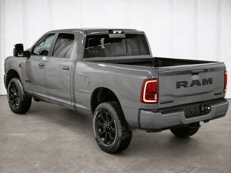 Ram 3500 Laramie 2026 photo 4
