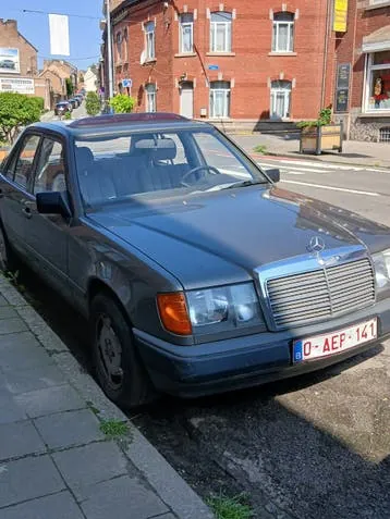 Mercedes-Benz 200 W 124