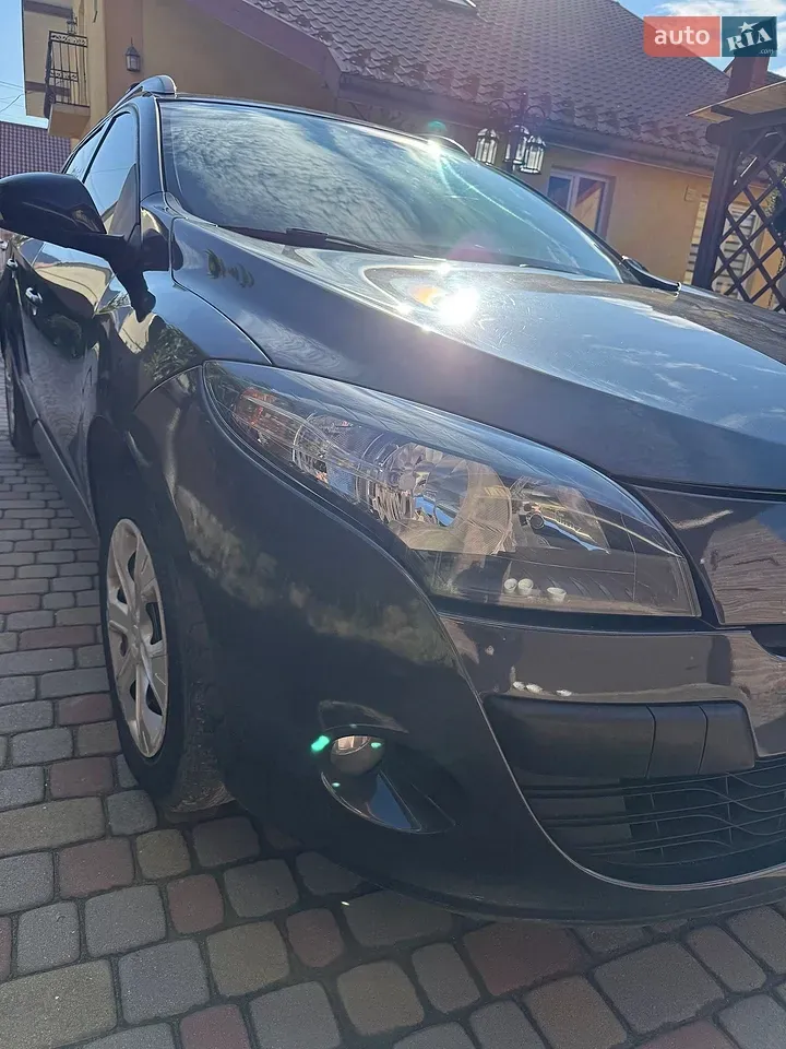 Renault Megane 2011 photo 4