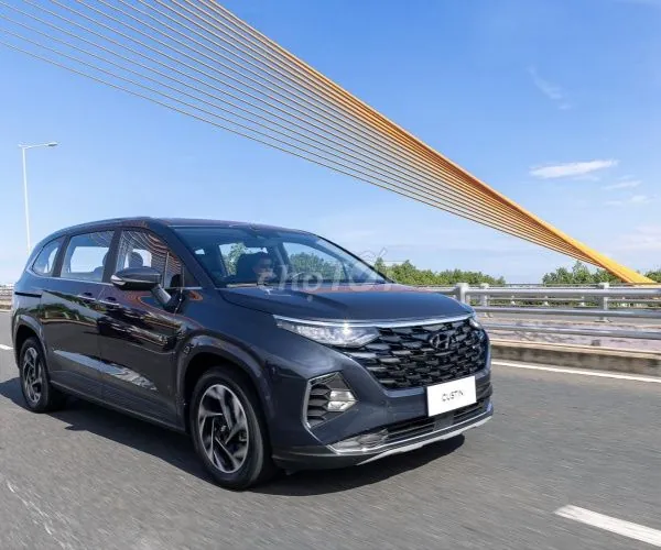 Hyundai Custin
