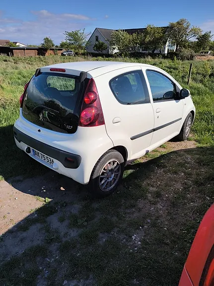 Peugeot 107 2014 photo 3
