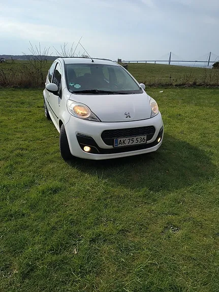 Peugeot 107 2014 photo 2