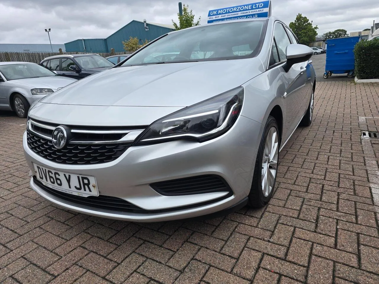 Vauxhall Astra 2016 photo 3