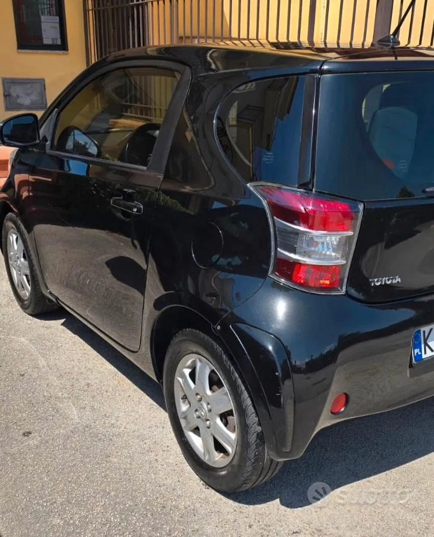 Toyota Iq 2010 photo 2