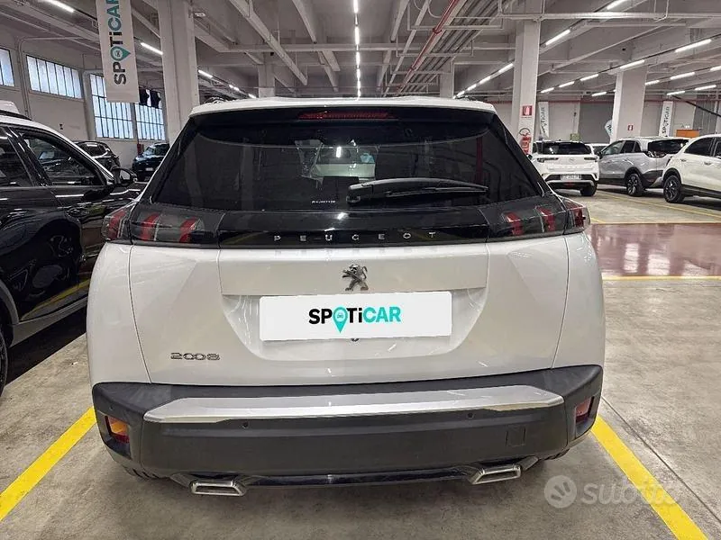 Peugeot 2008 2023 photo 4