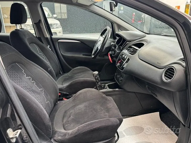 Fiat Punto 2015 photo 5