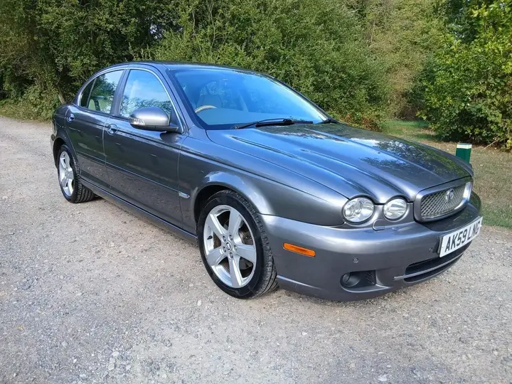 Jaguar X-Type