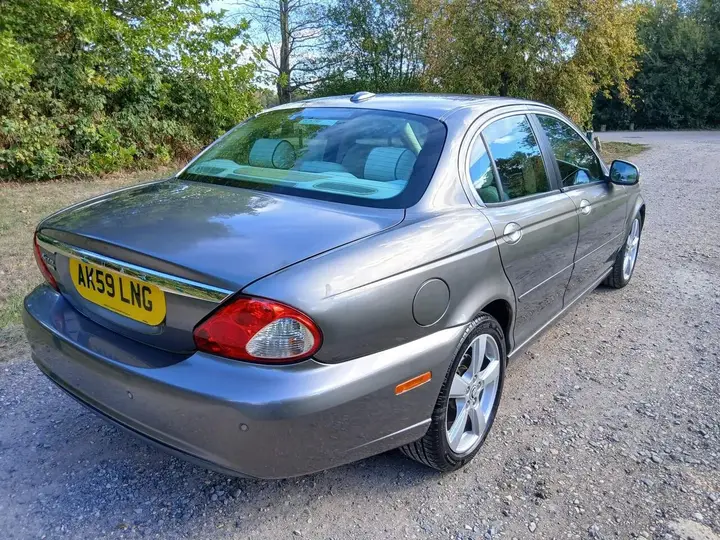 Jaguar X-Type 2009 photo 3