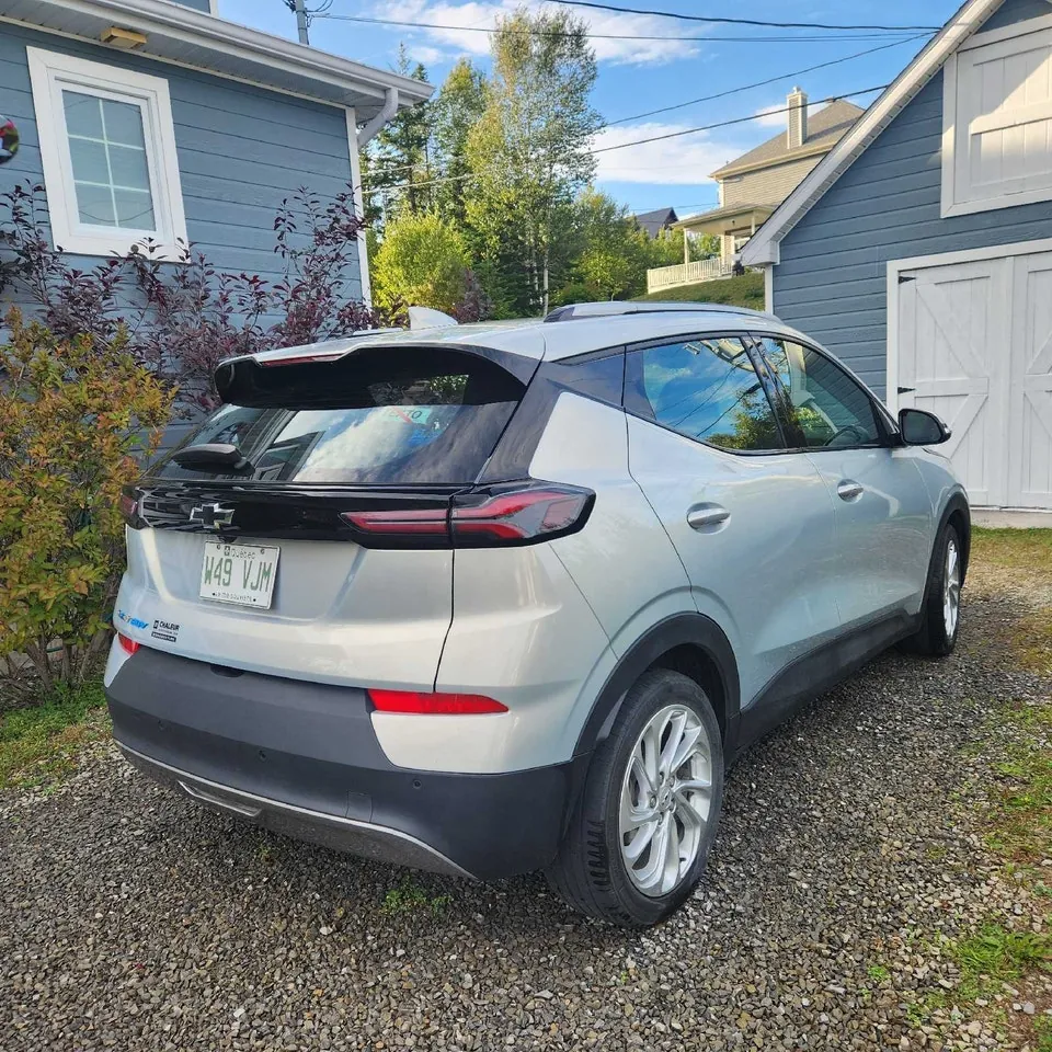 Chevrolet Bolt Euv 2023 photo 3