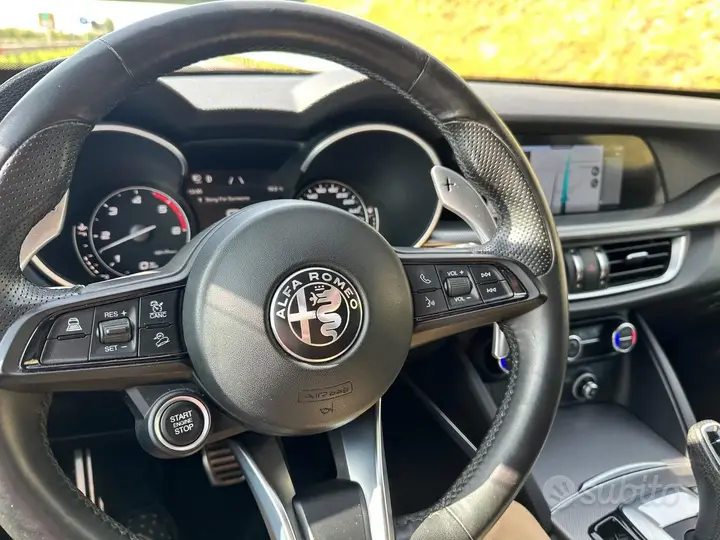 Alfa Romeo Stelvio 2021 photo 4
