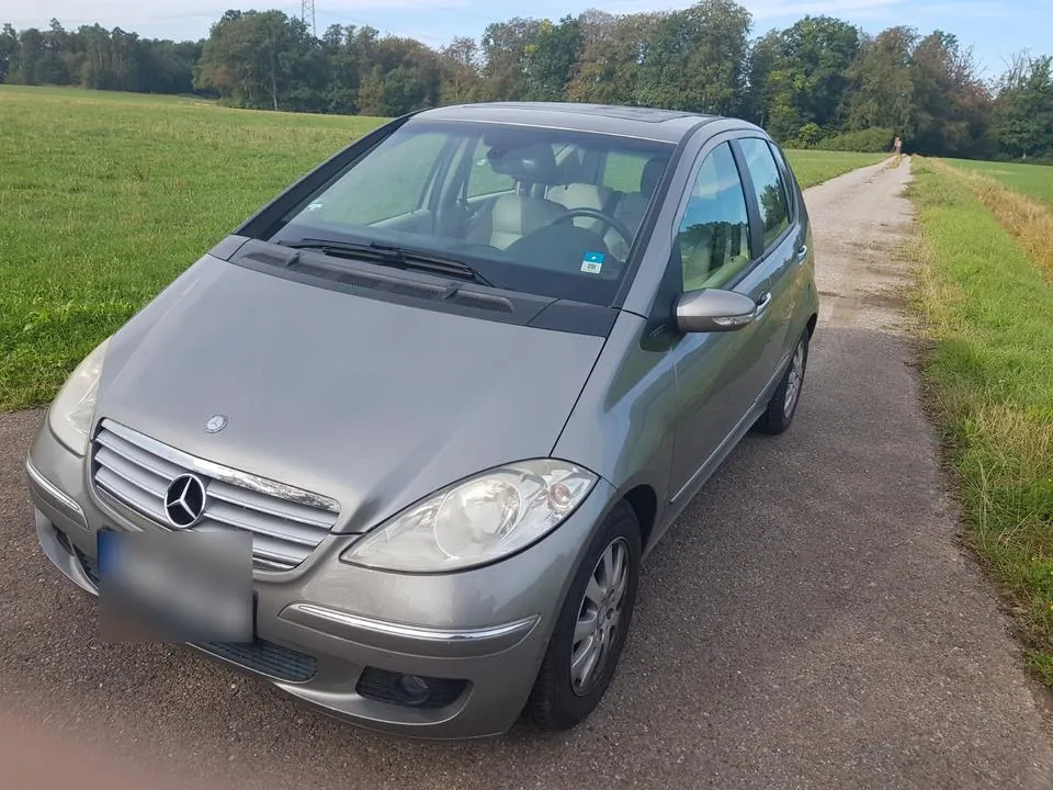 Mercedes-Benz A200