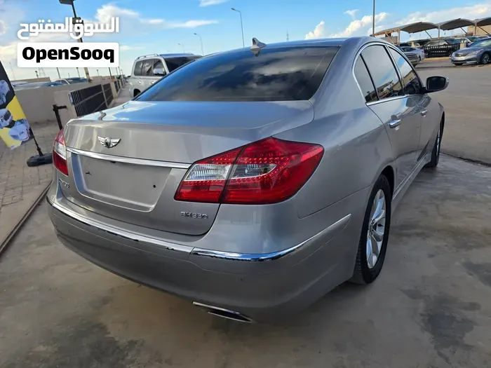 Genesis G80 2013 photo 4