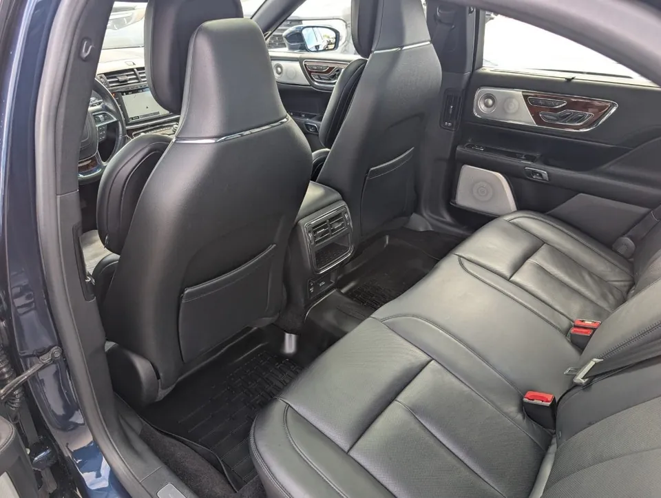 Lincoln Continental 2017 photo 3