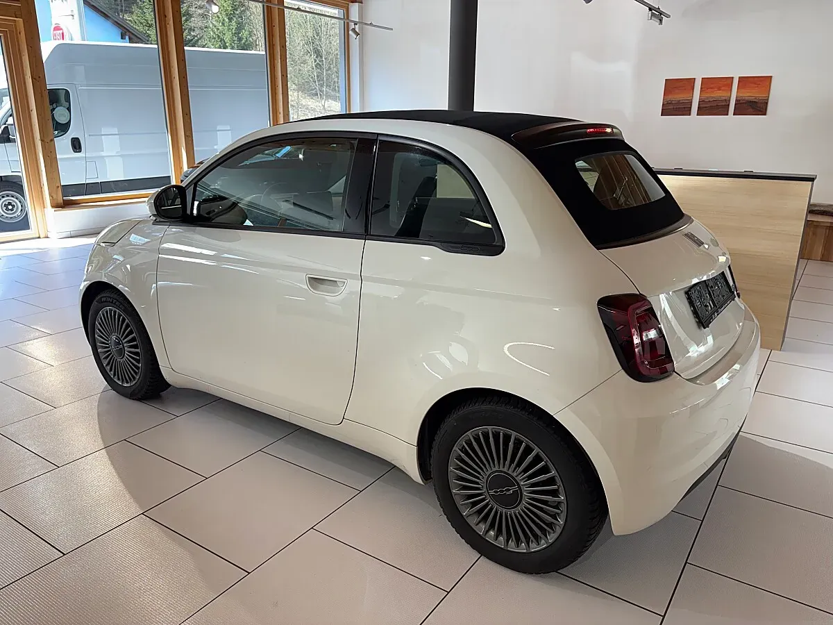 Fiat 500C 2022 photo 2