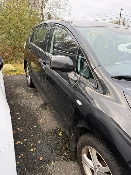 Toyota Verso 2010 photo 2