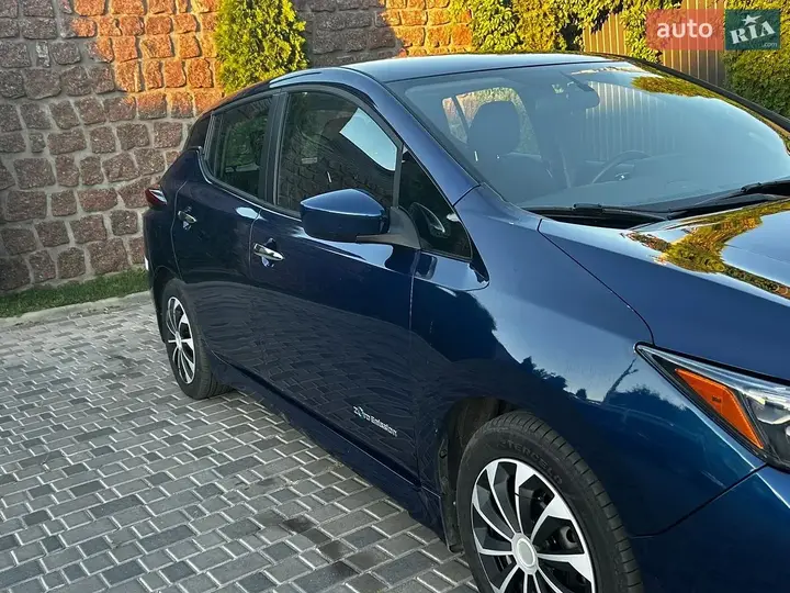 Nissan Leaf 2018 photo 4