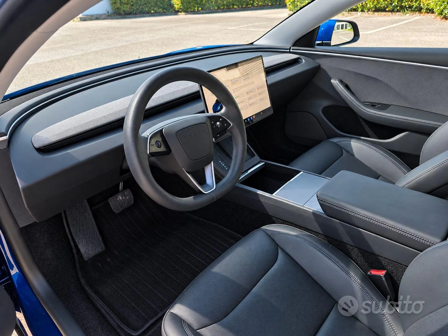 Tesla Model 3 2023 photo 4