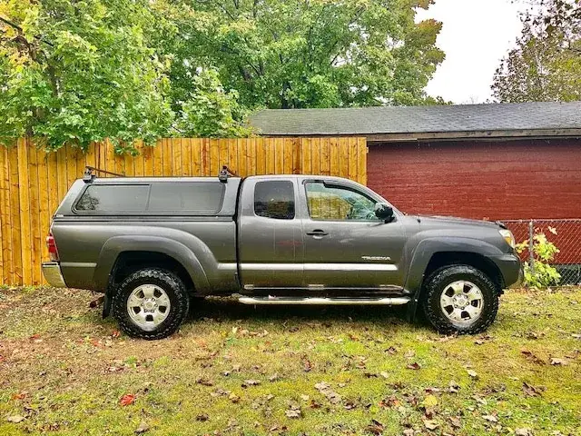 Toyota Tacoma 2013 photo 2