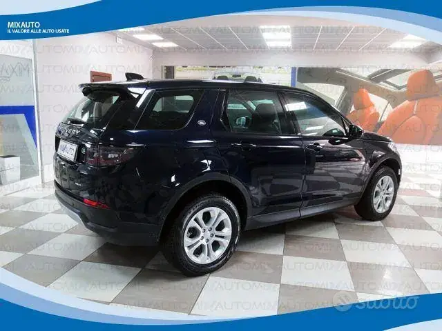 Land Rover Discovery Sport 2020 photo 2
