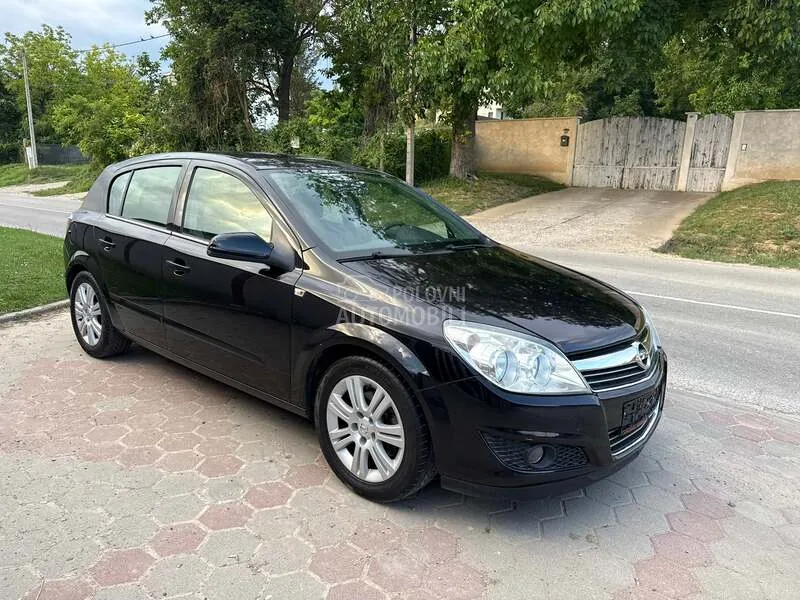 Opel Astra H 2008 photo 2