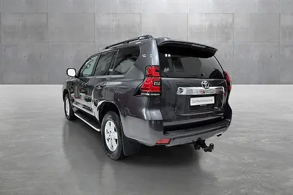 Toyota Land Cruiser 2023 photo 3