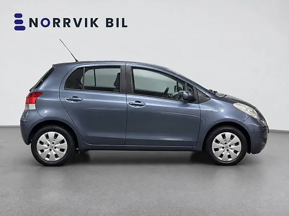 Toyota Yaris 2009 photo 3