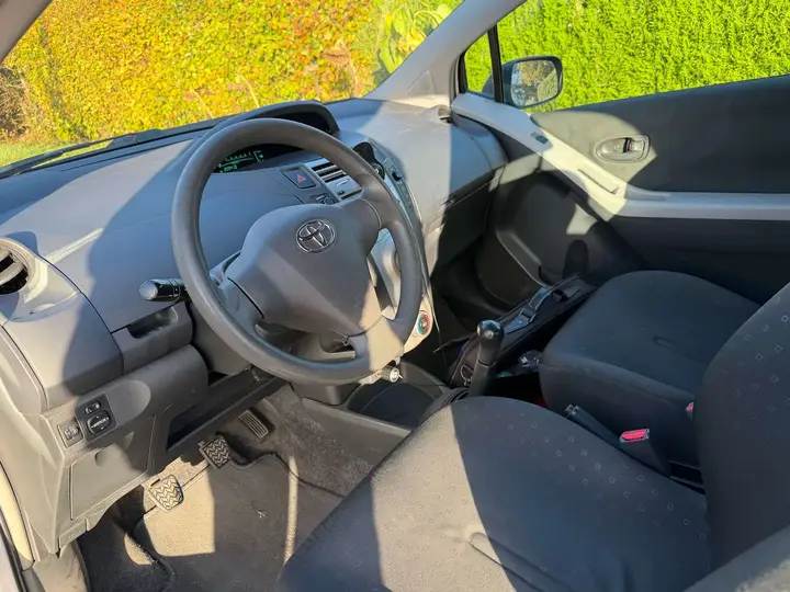 Toyota Yaris 2006 photo 5
