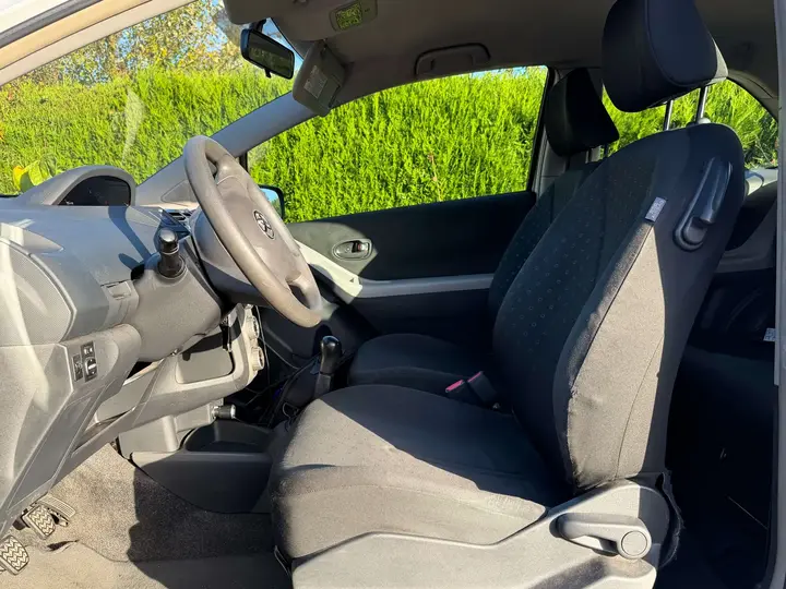 Toyota Yaris 2006 photo 4