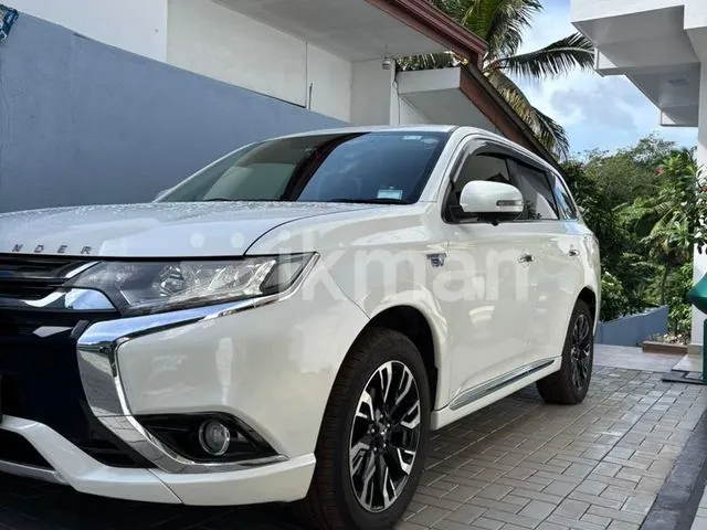 Mitsubishi Outlander 2016 photo 2