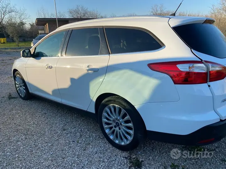Ford Focus 2013 photo 4