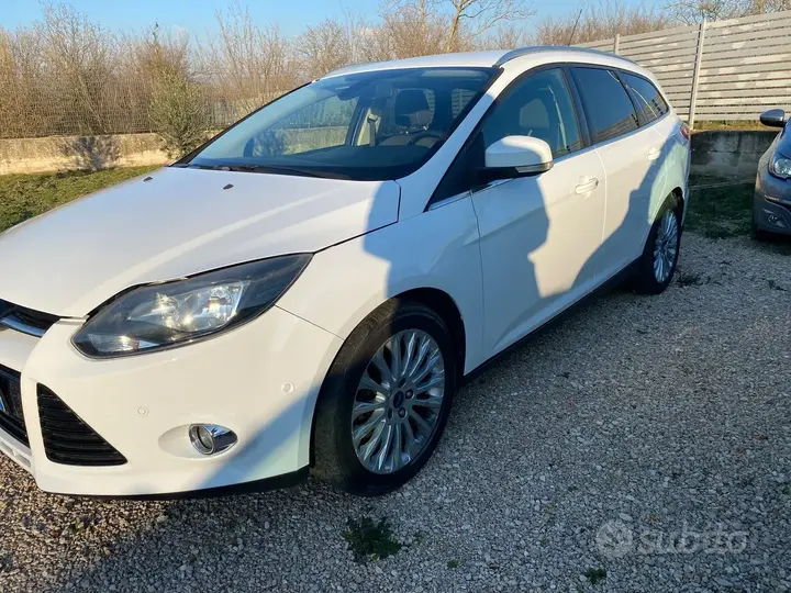 Ford Focus 2013 photo 3