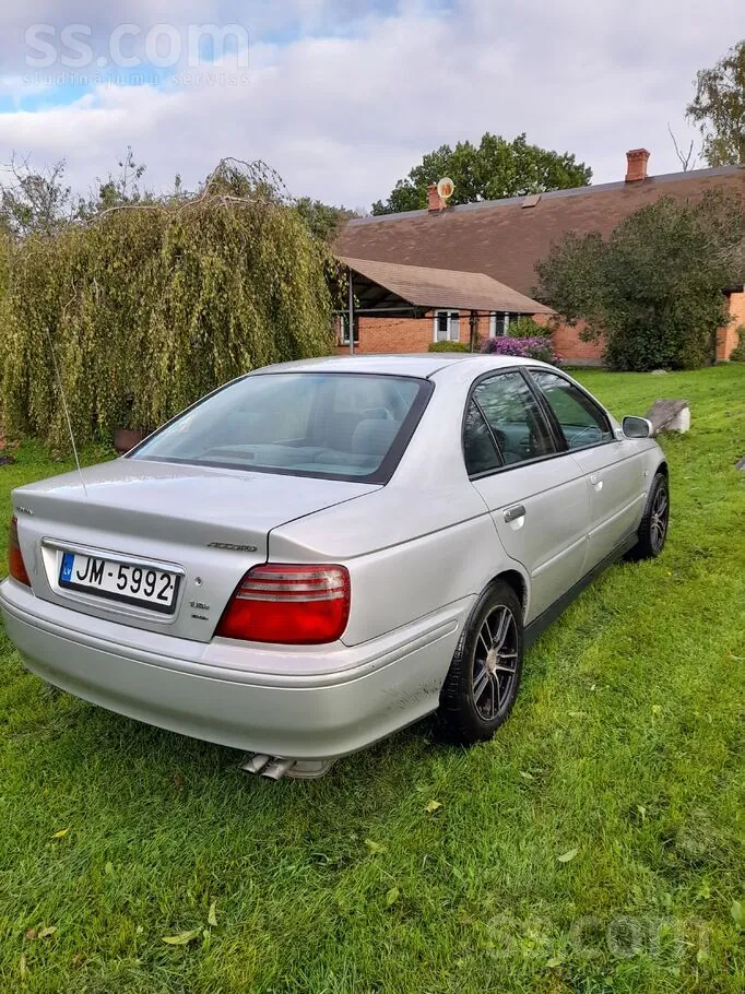 Honda Accord 1998 photo 4