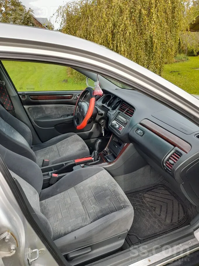 Honda Accord 1998 photo 5