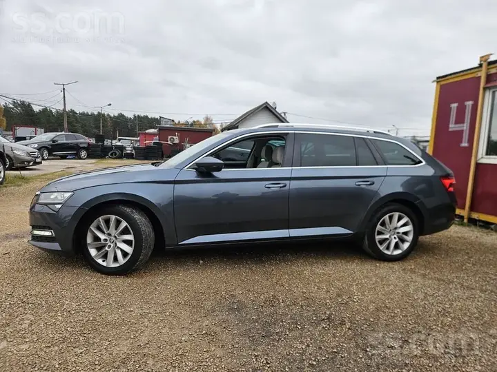 Skoda Superb 2021 photo 3